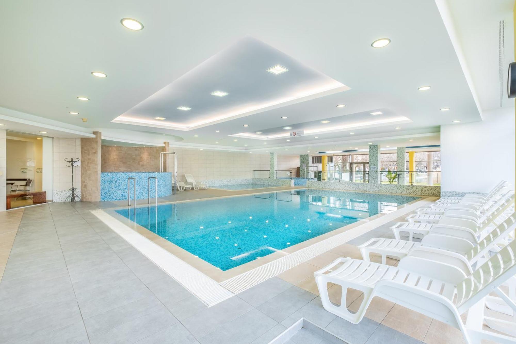 Myflat Club 218 Gold II Wellness Apartment シオーフォク エクステリア 写真